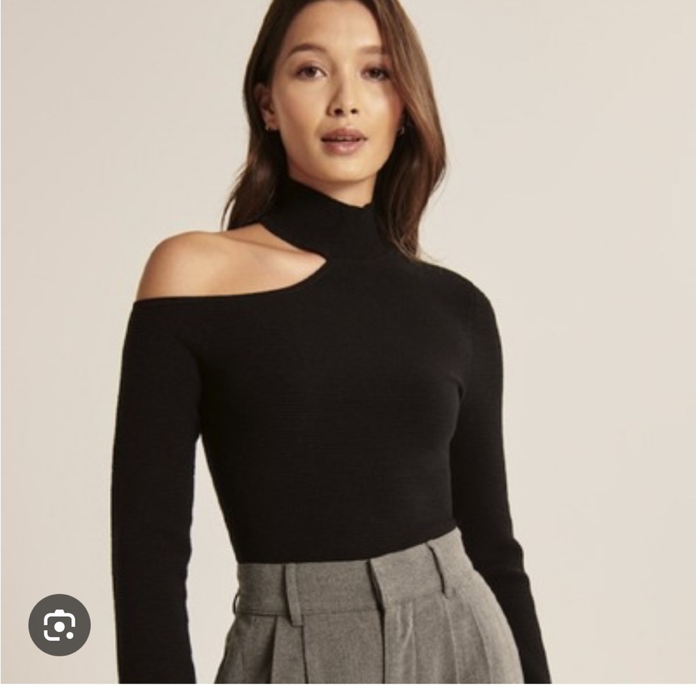 Abercrombie & Fitch Black Women's Sweater